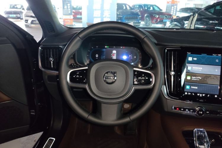 Used Volvo S90 2025 B5 Zhiyuan Luxury Edition
