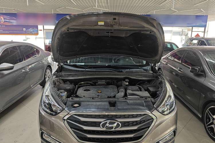 Used Hyundai ix35 2015 2.0L Automatic 2WD Smart Version China V Standard
