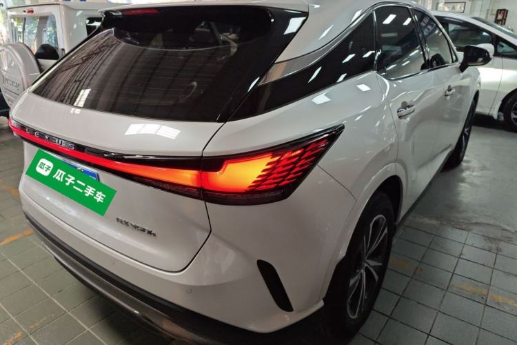 Used Lexus RX 2023 350h Two-Wheel Drive Enjoyment Version
