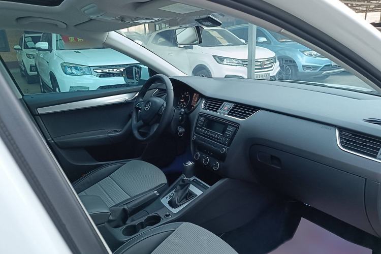 Used Skoda Octavia 2016 1.6L Automatic Chuanxing Edition
