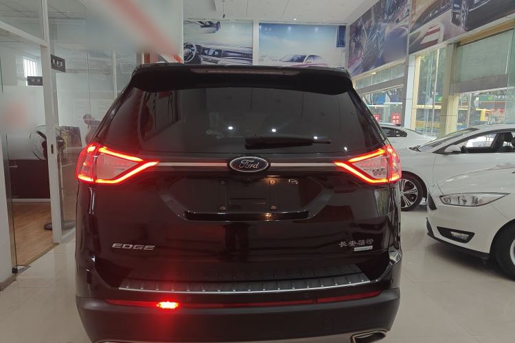 Used Ford Edge 2016 EcoBoost 245 Two-Wheel-Drive Titanium 7-Seater
