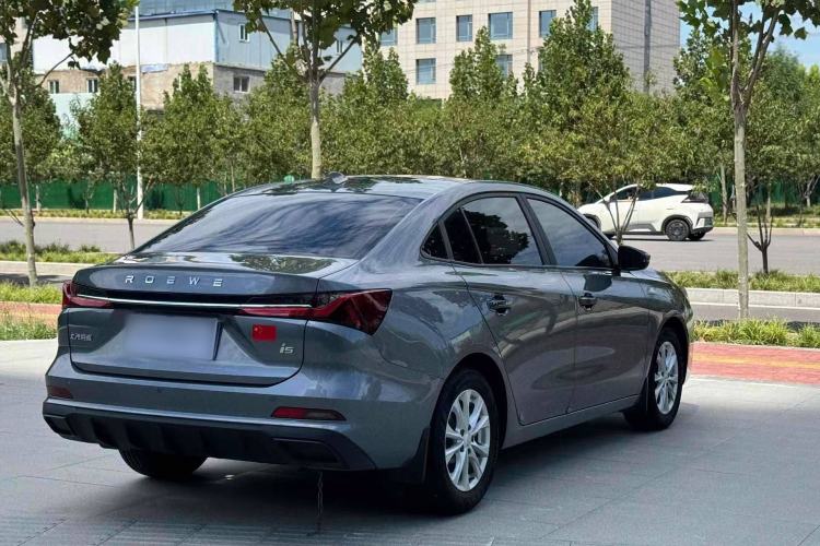 Used Roewe i5 2023 1.5L Manual Comfort Edition
