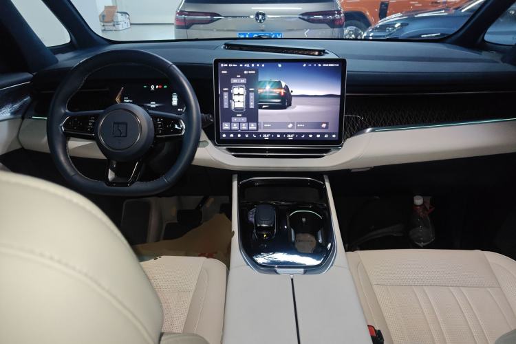 Used Zeekr 009 2022 WE Edition
