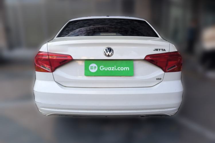 Used Volkswagen Jetta 2017 1.5L Manual Fashion Edition
