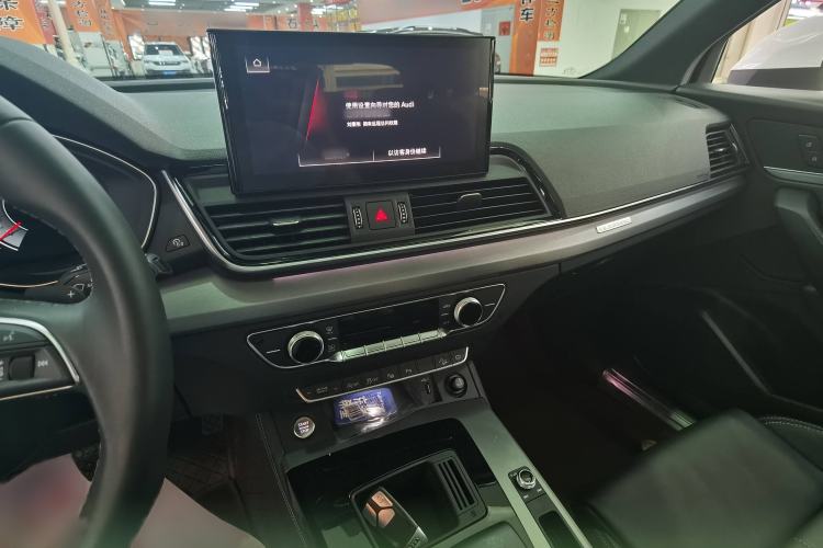 Used Audi Q5L Sportback 2021 40 TFSI Fashion Model
