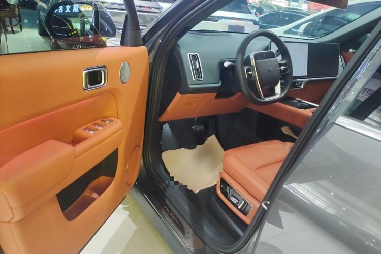 Used Li Auto L8 2023 Max model
