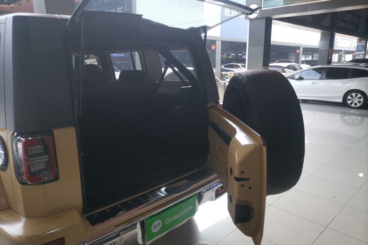 Used  BJ40 2019 2.3T Automatic Four-Wheel Drive Ring the Tower Champion Edition China VI
