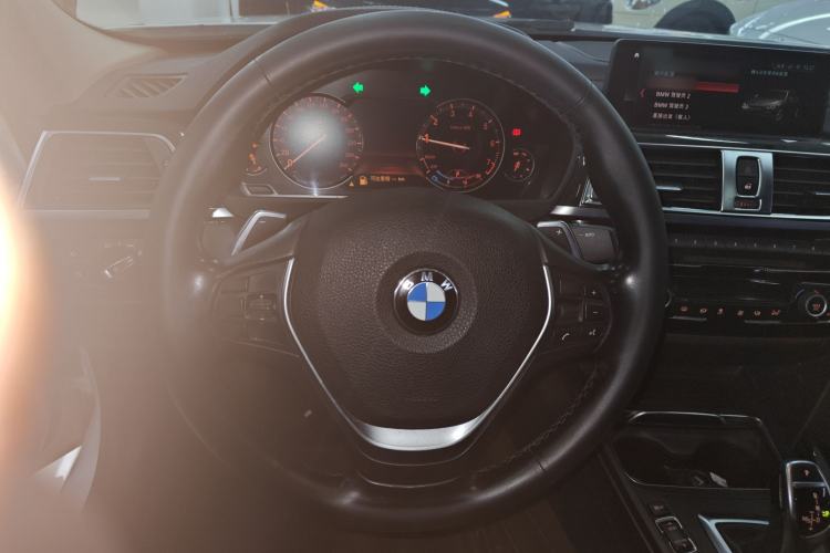 Used BMW 3 Series 2018 320Li Leading Luxury Package
