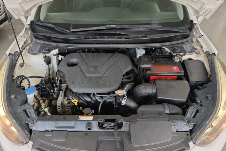 Used Hyundai Elantra 2016 1.6L Automatic Smart Version
