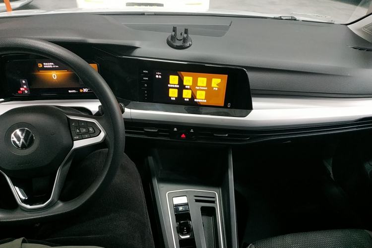 Used Volkswagen Golf 2023 200TSI DSG