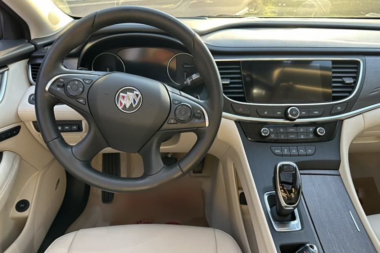 Used Buick LaCrosse 2022 Avenir Avia First Edition
