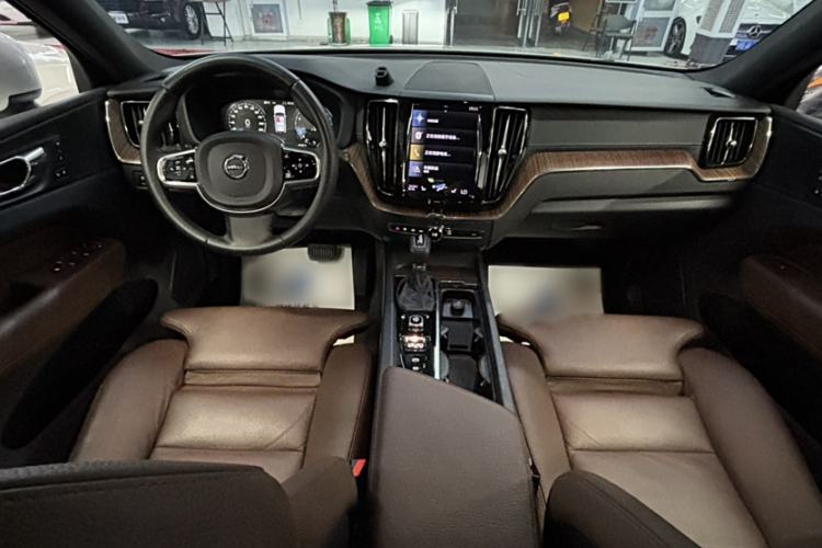 Used Volvo XC60 2021 T5 4x4 Smart Luxury Edition
