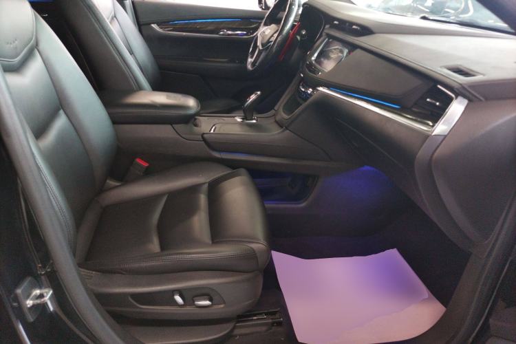 Used Cadillac XT5 2018 25T Tech Model
