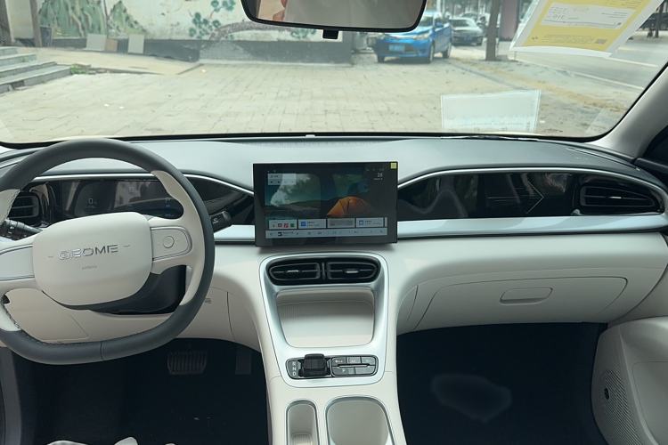 Used  Geome 2025 310km Youth Edition
