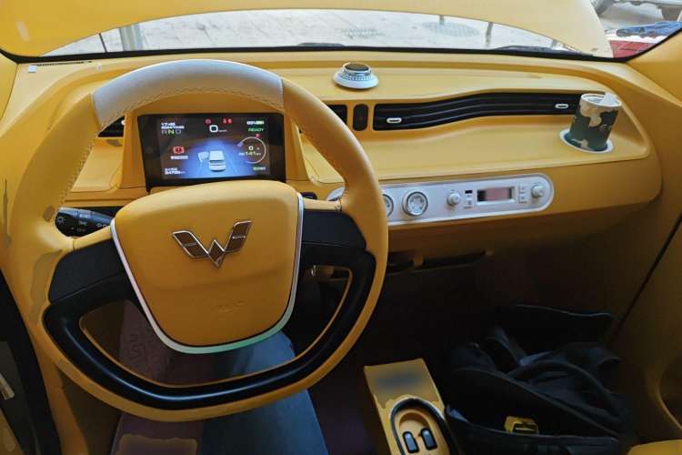 Used Wuling Hongguang MINIEV 2021 Macaron Premium Model – Lithium Iron Phosphate
