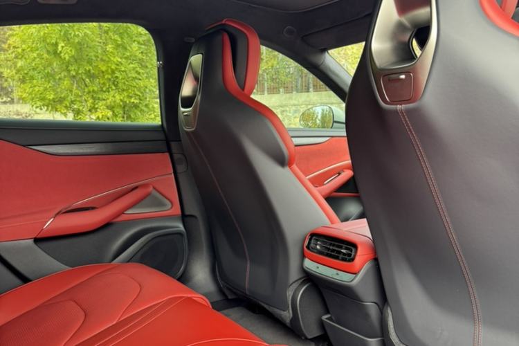 Used  SU7 2024 Four-Wheel Drive Ultra-Long Range Advanced Intelligent Driving Max Edition