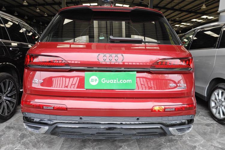 Used Audi Q7 2020 55 TFSI quattro S line sports model
