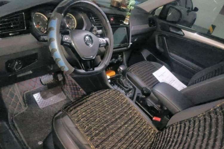 Used Volkswagen Tiguan L 2019 380TSI Automatic All-Wheel Drive Luxury Edition with 7 Seats China VI Standard
