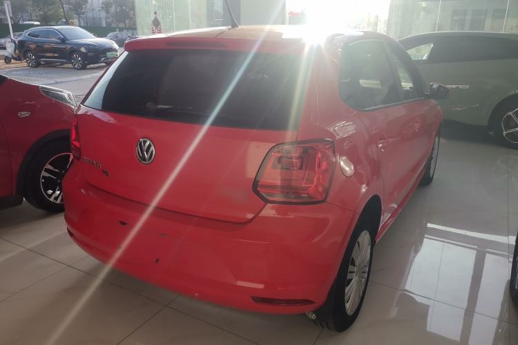 Used Volkswagen Polo 2016 1.6L Automatic Comfort Model
