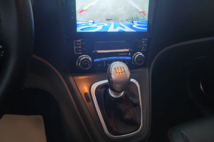 Used Haval H6 2016 Upgraded Model 1.5T Manual Two-Wheel Drive Elite Version
