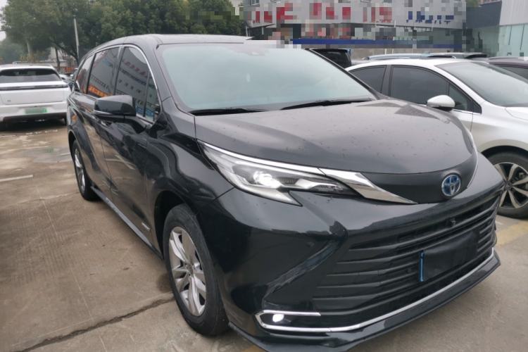 Used Toyota Sienna 2023 2.5L Hybrid Comfort Edition
