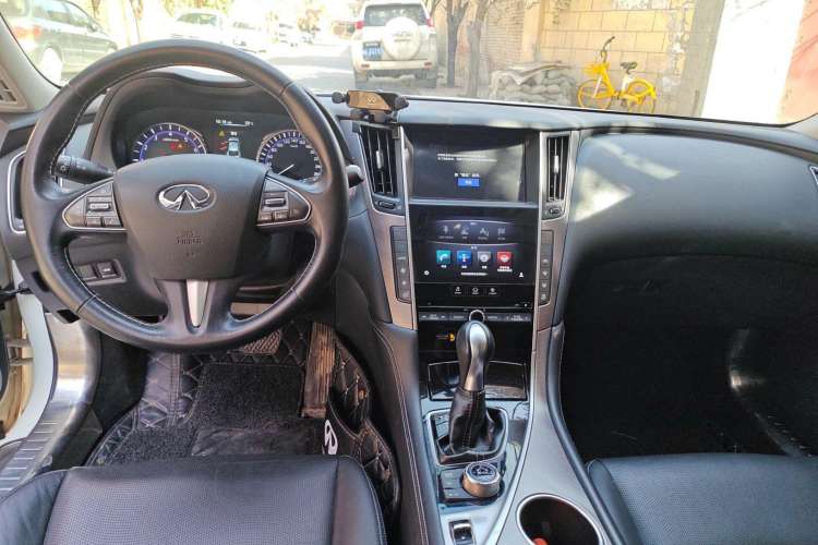 Used Infiniti Q50L 2016 2.0T Enjoyment Edition
