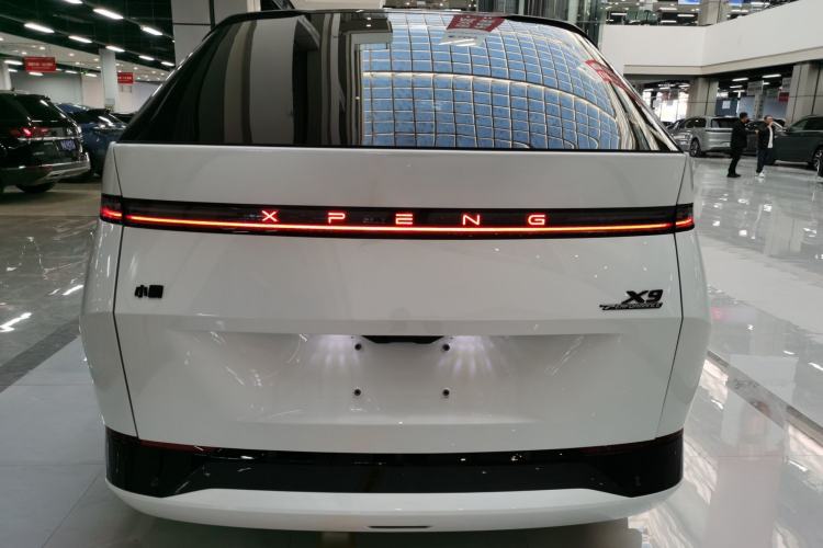 Used XPeng X9 2024 640 All-Wheel Drive High-Performance Max
