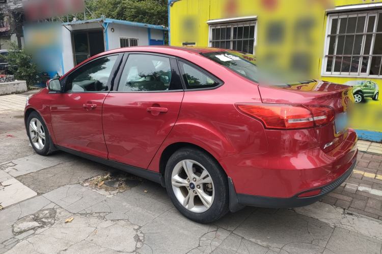 Used Ford Focus 2015 Sedan 1.6L Automatic Comfort Model
