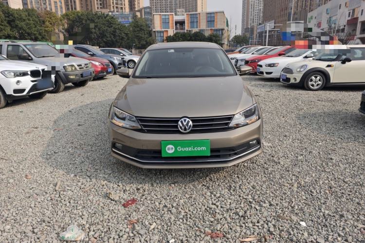 Used Volkswagen Sagitar 2017 230TSI Automatic Comfort Version