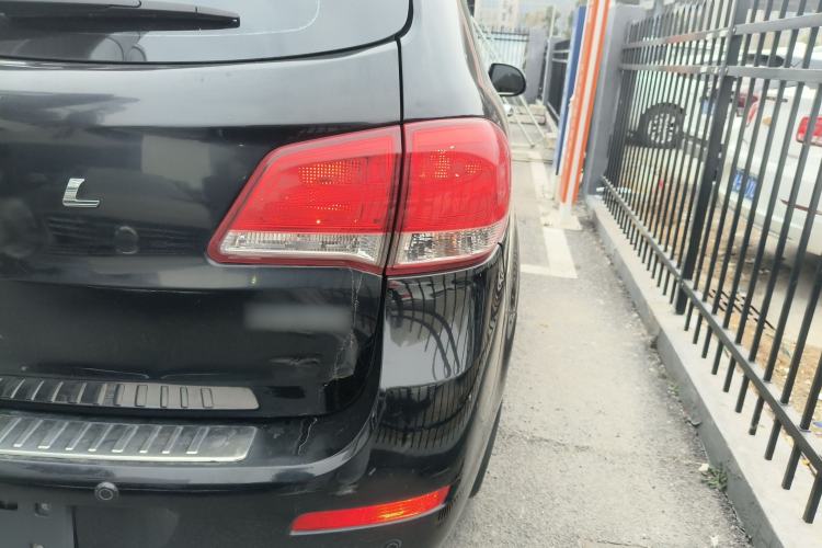 Used Haval H6 2016 Upgraded Model 1.5T Automatic Two-Wheel Drive Prestige Version
