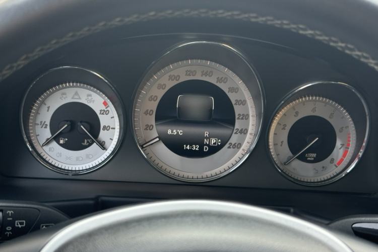 Used Mercedes-Benz GLK-Class 2013 GLK 300 4MATIC Dynamic Sunroof Model