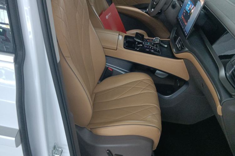 Used Denza D9 2022 DM-i 970 Four-Wheel Drive Prestige Model