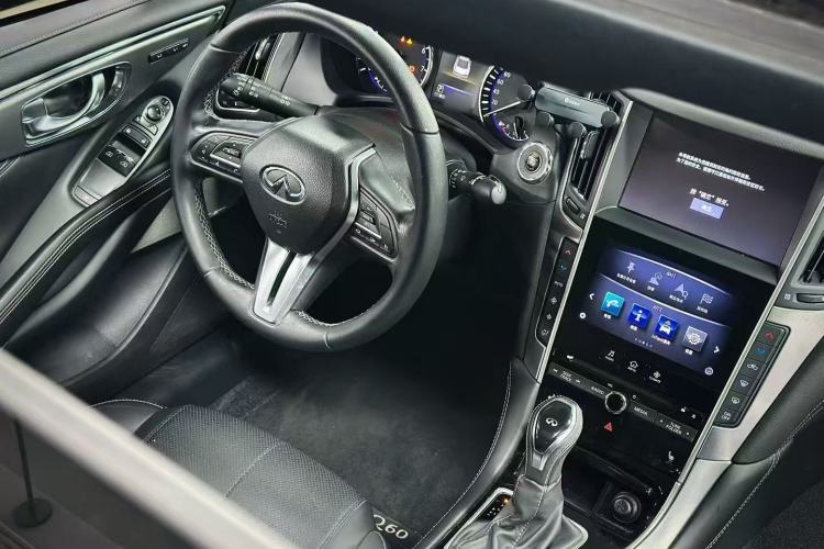 Used Infiniti Q60 2019 2.0T Luxury Edition
