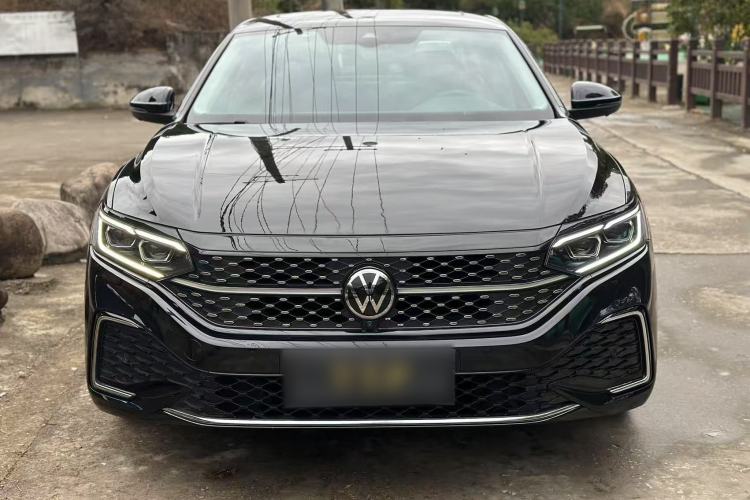 Used Volkswagen Passat 2023 Restyled 330TSI Starry Luxury Edition
