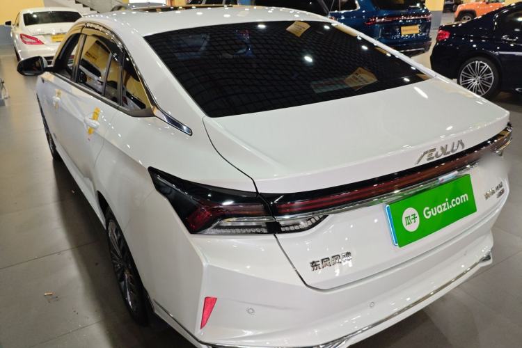 Used Dongfeng Aeolus Yixuan MAX 2023 1.5T Ultra-Stylish Trendsetting Dad Edition
