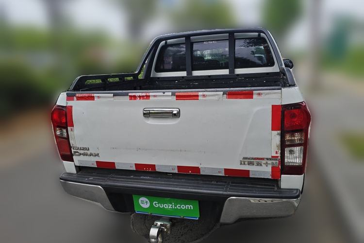 Used Isuzu D-MAX 2018 3.0T Four-Wheel Drive Automatic Ultra-Luxury Version 4JJ1-TC HI
