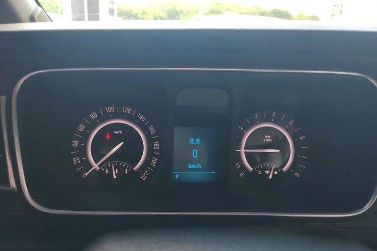 Used Buick GL8 2018 28T Luxury Model China VI Standard
