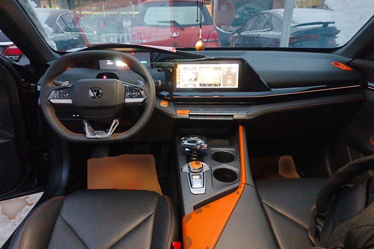 Used Changan UNI-V 2022 1.5T Prestige Version