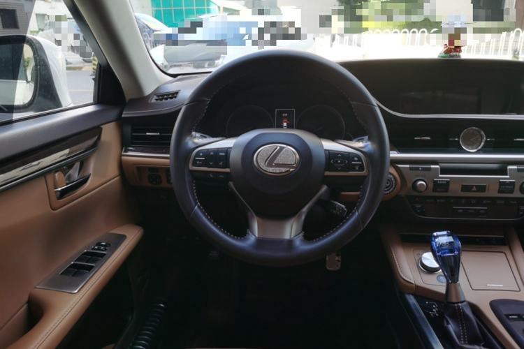 Used Lexus ES 2015 250 Elegant Edition
