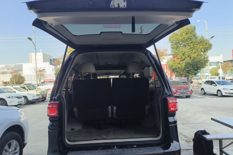 Used FORTHING Lingzhi 2020 M5L 2.0L Luxury 7-Seater
