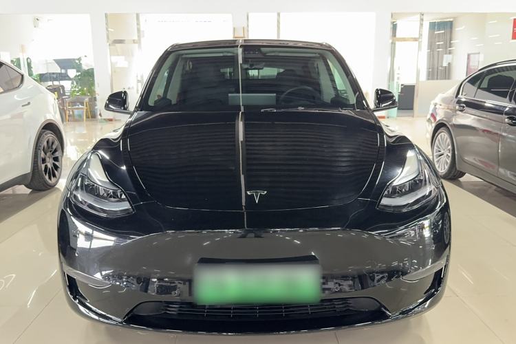 Used Tesla Model Y 2022 Long-Range All-Wheel-Drive Version
