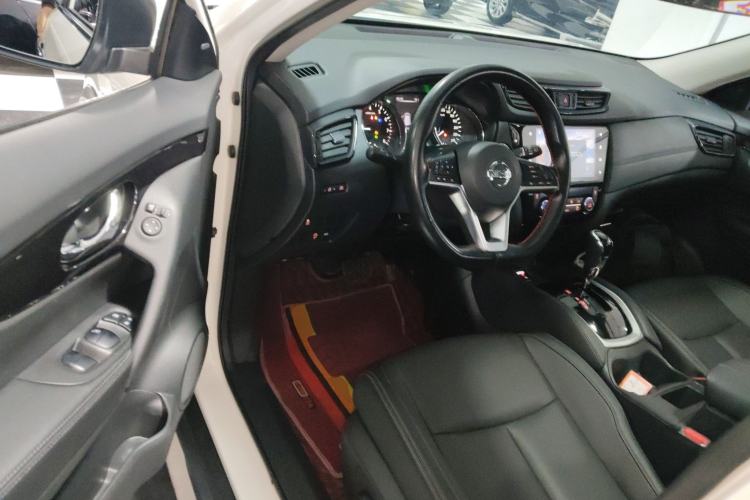 Used Nissan X-Trail 2022 2.0L Two-Wheel Drive Smart Connect Premium Edition
