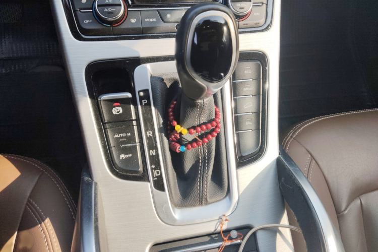 Used Geely Auto Emgrand X7 Sport 2016 1.8TD Automatic ZhiZun Version
