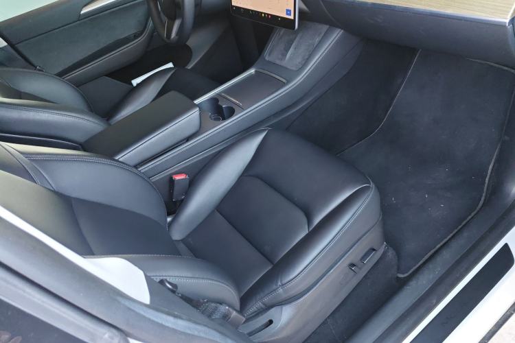 Used Tesla Model Y 2022 Rear-Wheel-Drive Version
