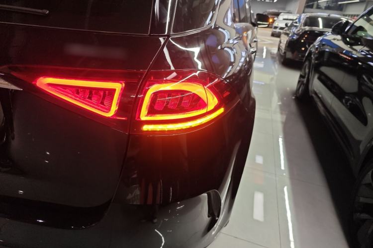 Used Mercedes-Benz GLE 2023 GLE 350 4MATIC Stylish Model
