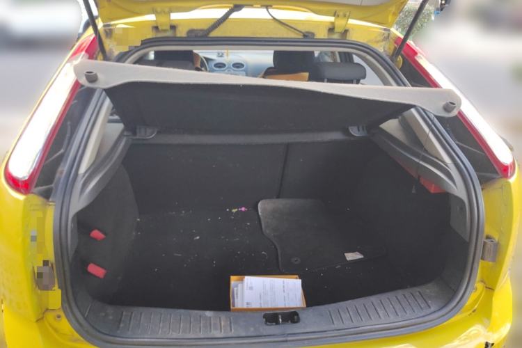 Used Ford Focus 2013 Hatchback Classic 1.8L Automatic Base Model
