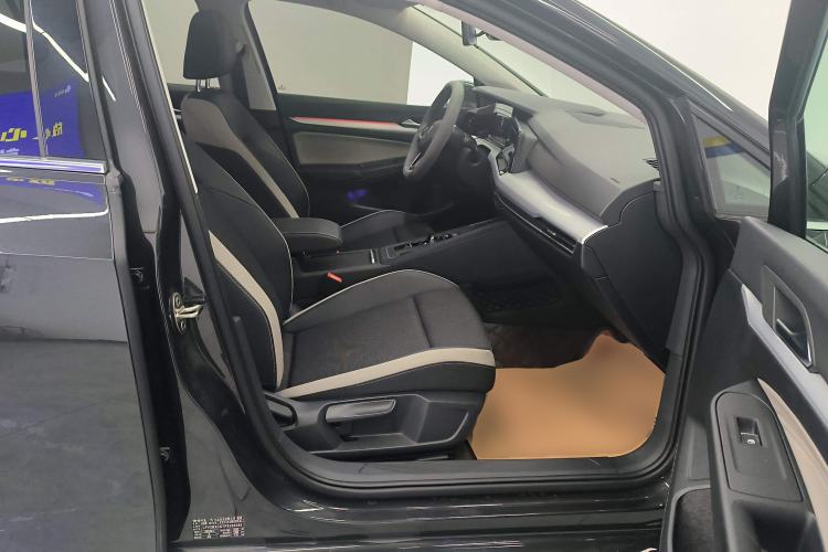 Used Volkswagen Golf 2023 Facelift 280TSI DSG Pro
