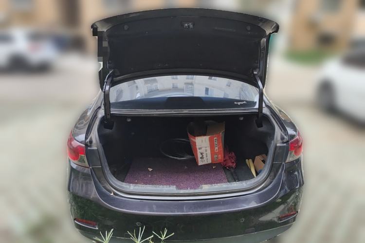 Used Mazda Atenza 2014 2.0L Blue Sky Luxury Edition
