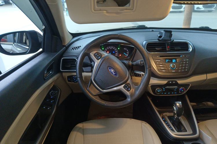 Used Ford Escort 2015 1.5L Automatic Fashion Model