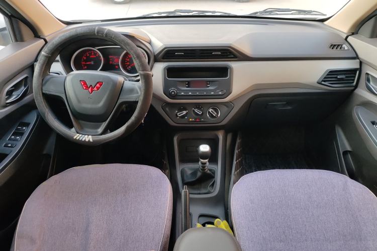 Used Wuling Hongguang 2021 1.5L Revised S Standard Version Hydraulic-Power-Assisted LAR
